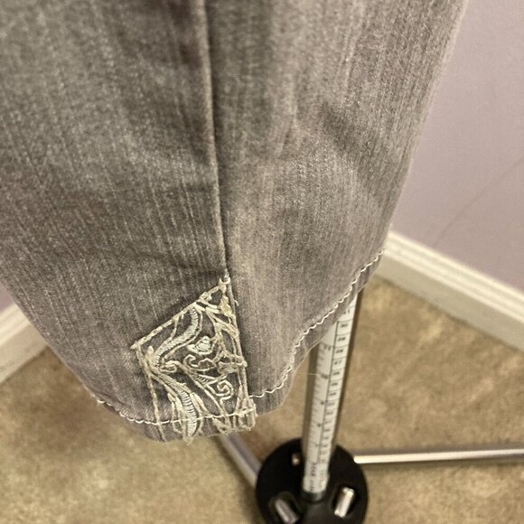 Gloria Vanderbilt Capri, NWT, Size 12Petite - Picture 5 of 13